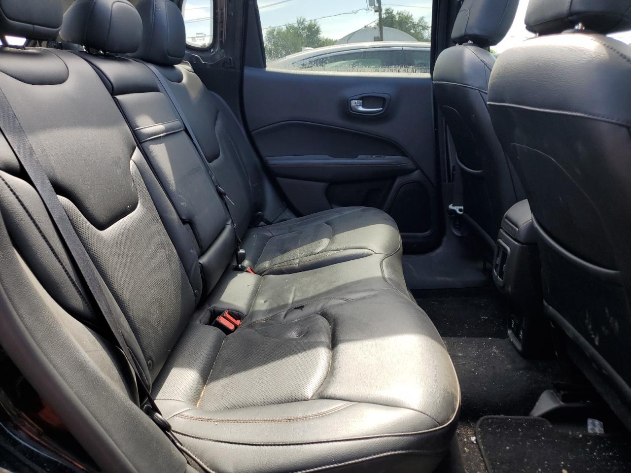 2018 Jeep Compass Limited VIN: 3C4NJDCB5JT100946 Lot: 58739254