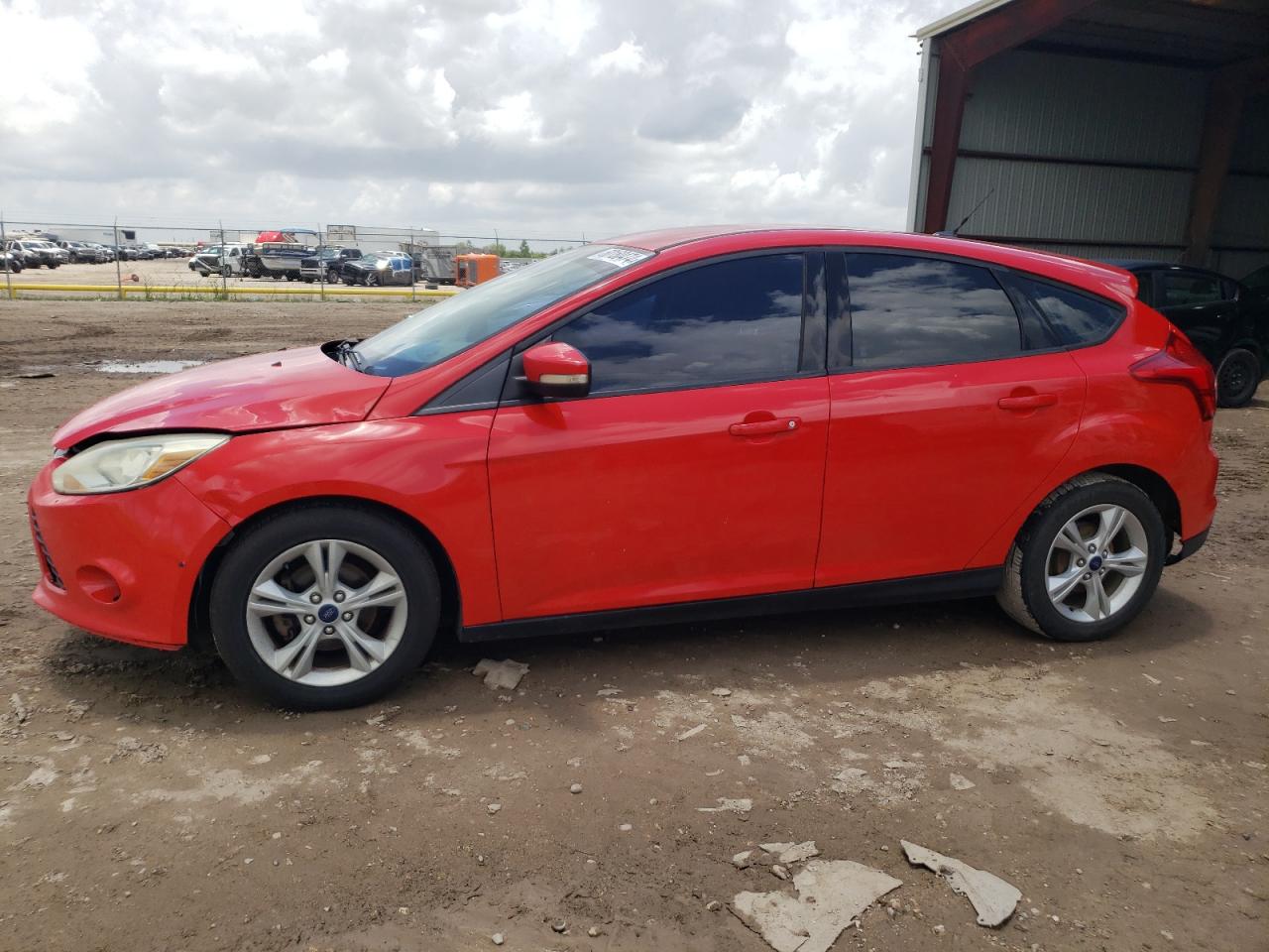 VIN 1FADP3K21EL392379 2014 FORD FOCUS no.1