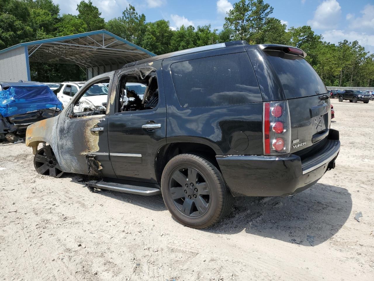 1GKS1EEFGBR250064 2011 GMC Yukon Denali