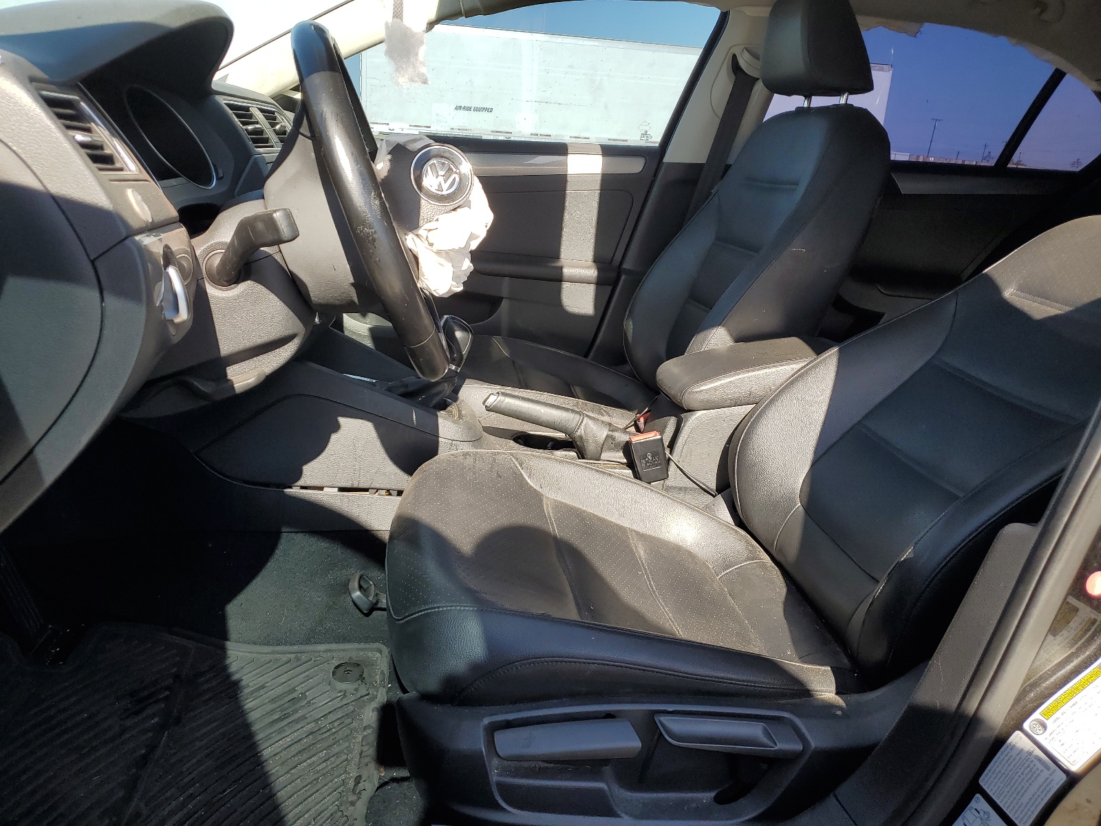 3VWDB7AJ8HM220133 2017 Volkswagen Jetta Se