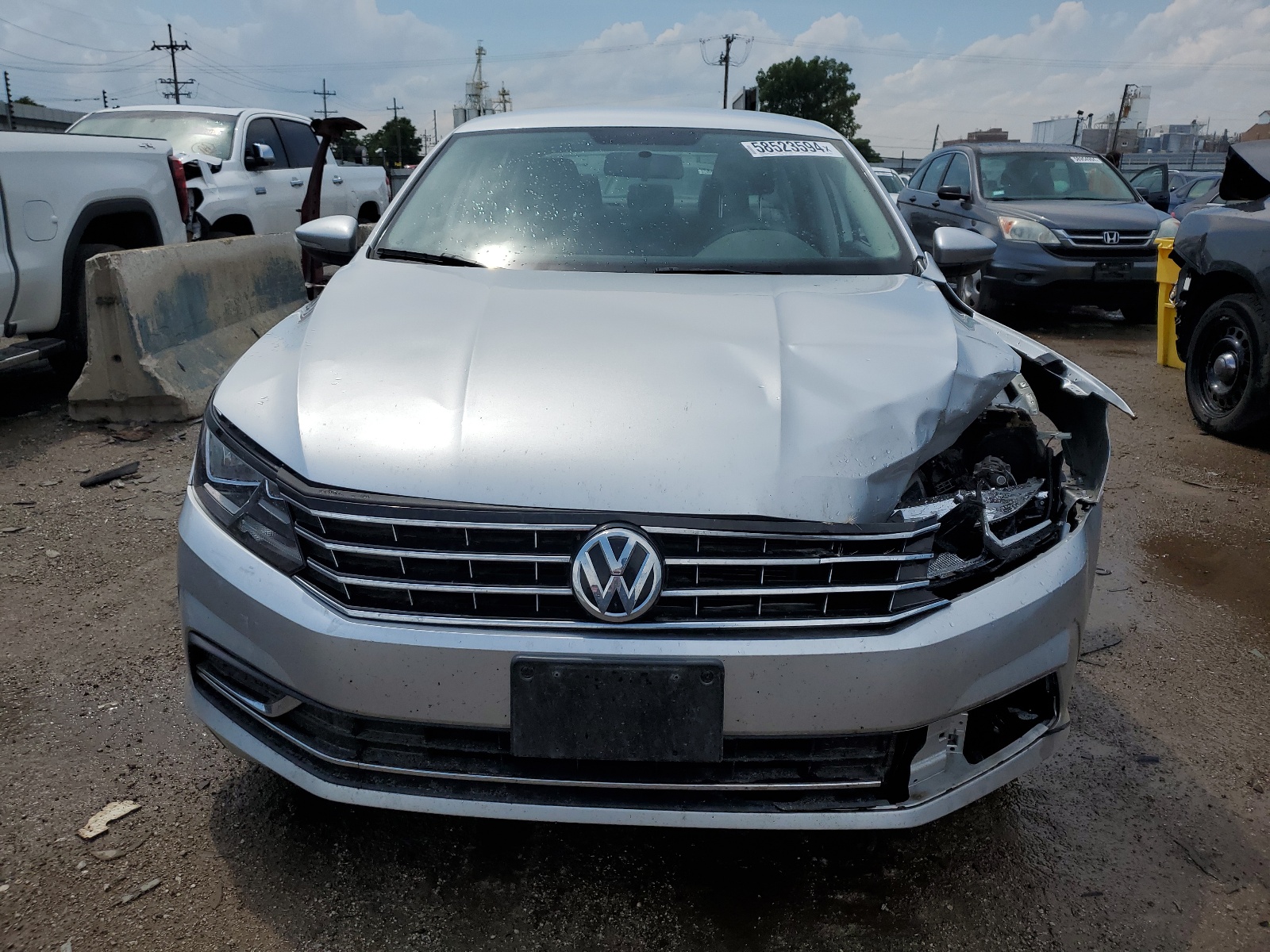 1VWAA7A31JC005739 2018 Volkswagen Passat S