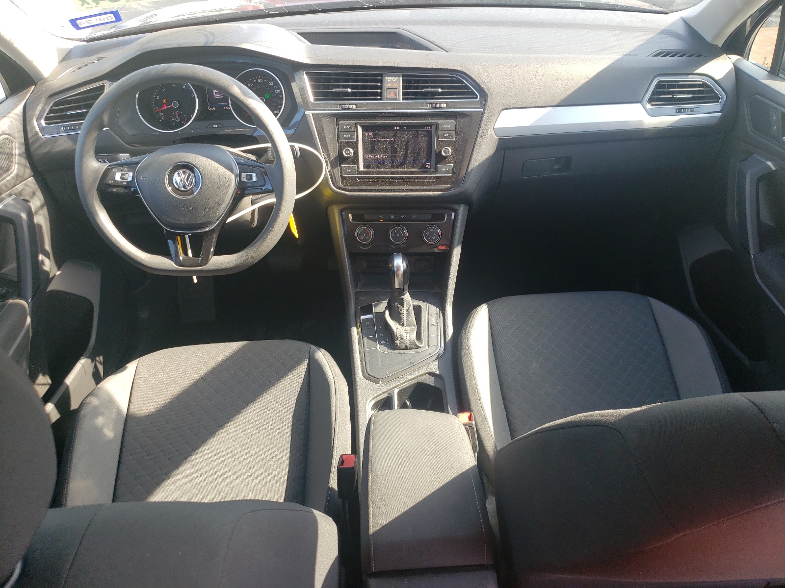 3VV1B7AX4KM182080 2019 Volkswagen Tiguan S