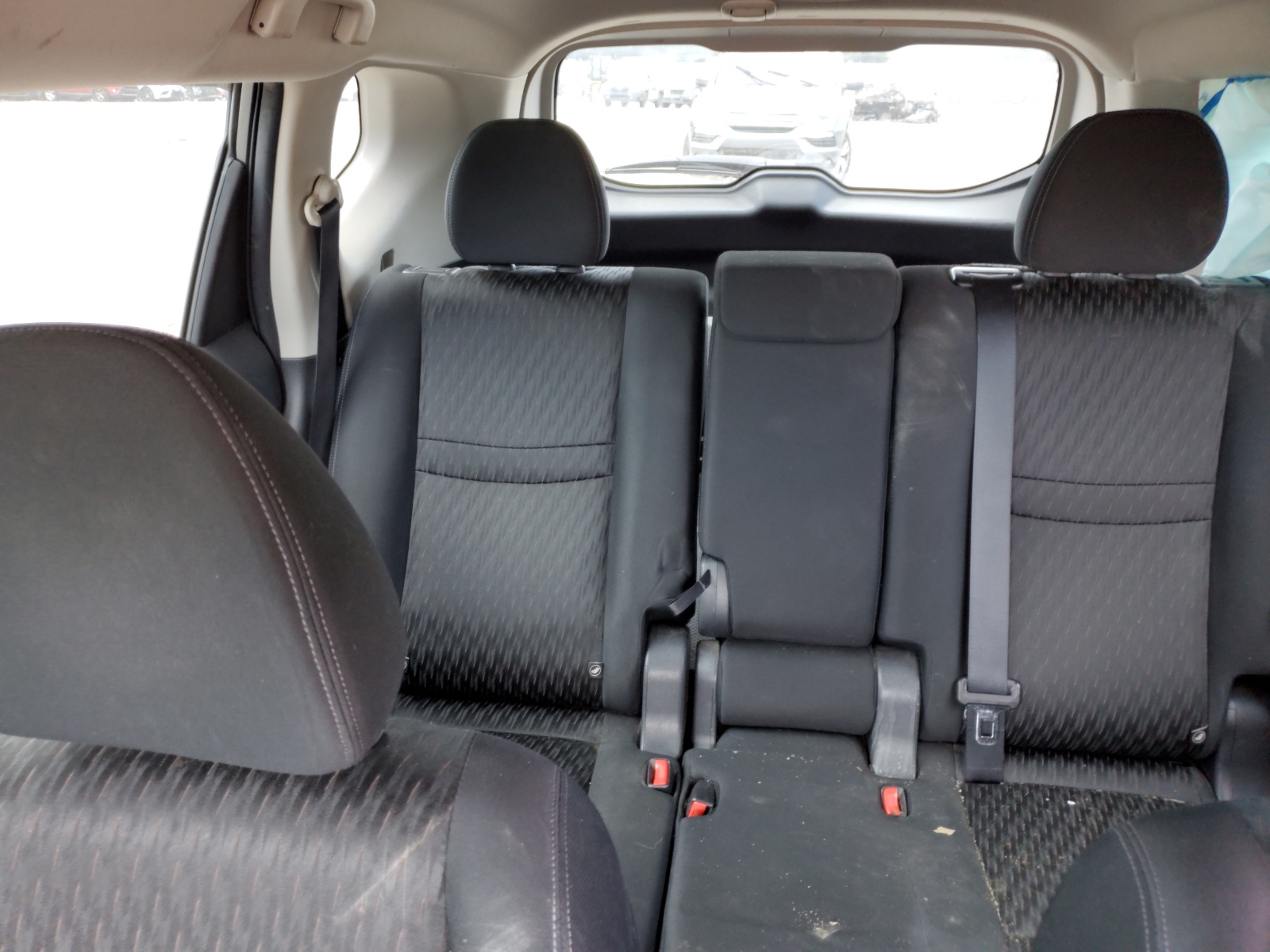 KNMAT2MT6JP597319 2018 Nissan Rogue S