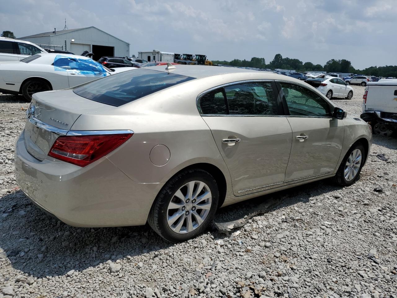 VIN 1G4GB5GRXEF202435 2014 BUICK LACROSSE no.3