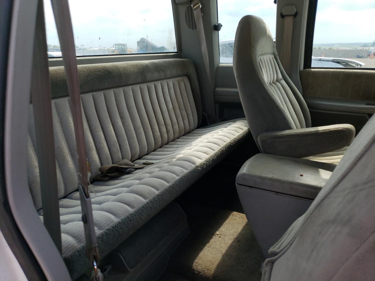 1994 Chevrolet Gmt-400 K1500 VIN: 1GCEK19K5RE268861 Lot: 58885484