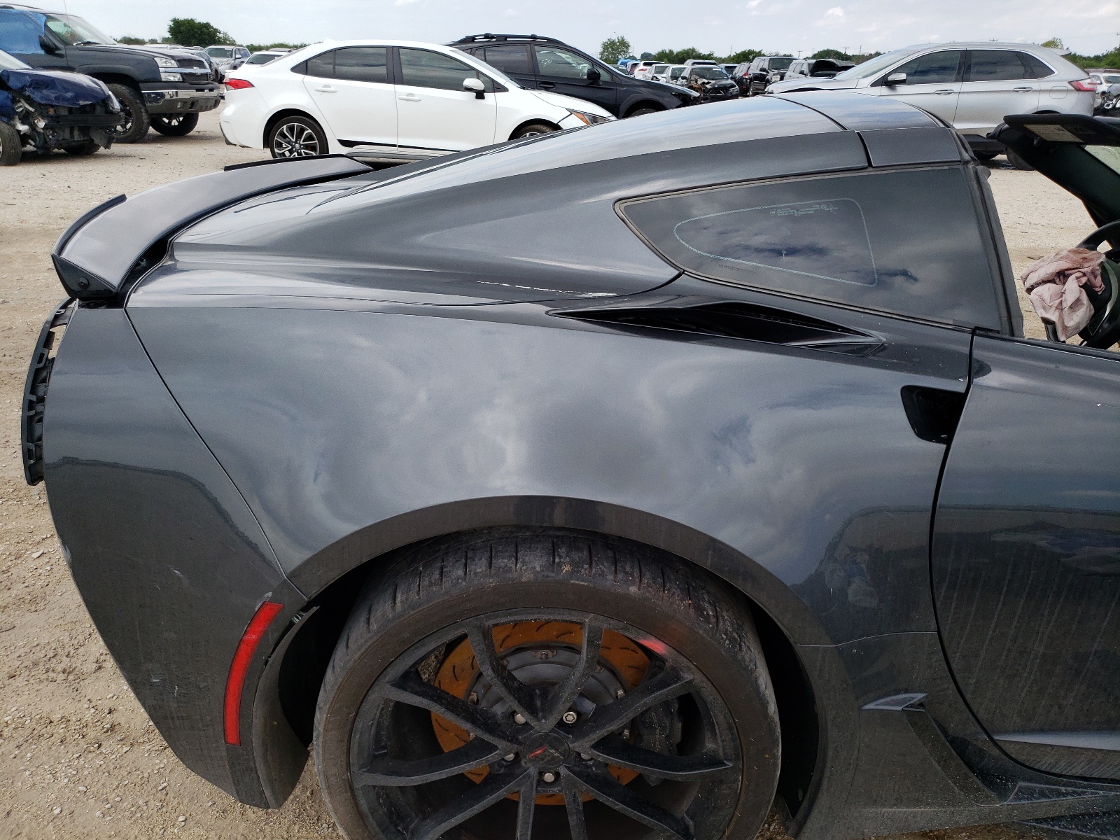 1G1YY2D79H5117856 2017 Chevrolet Corvette Grand Sport 2Lt