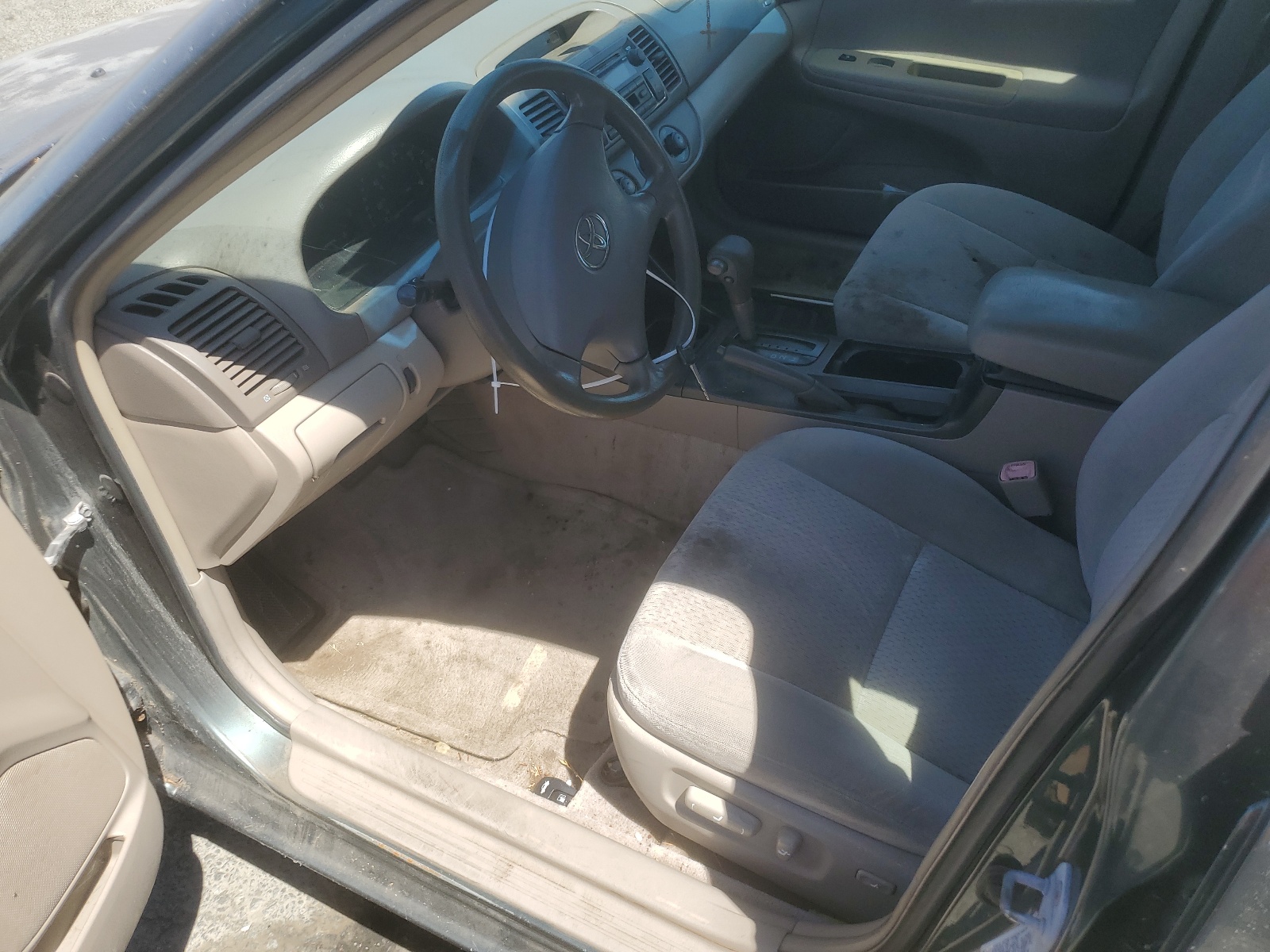 4T1BE30K94U294845 2004 Toyota Camry Le