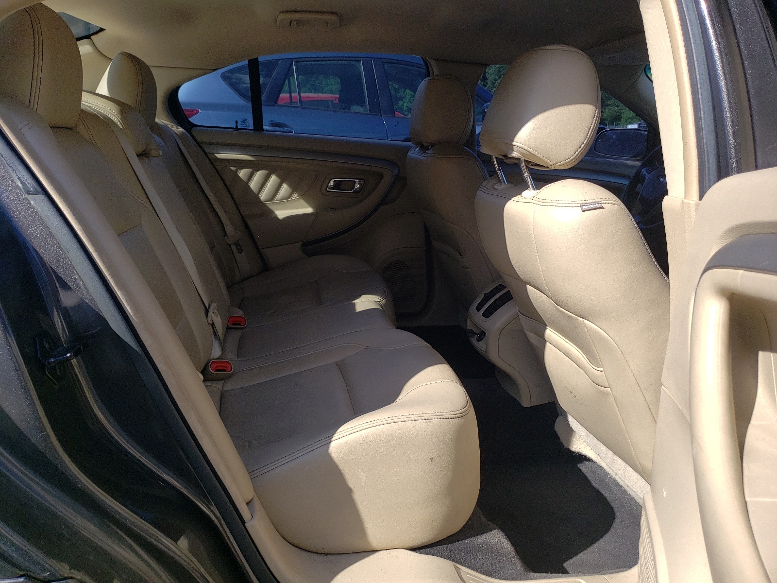 1FAHP2E89HG102673 2017 Ford Taurus Sel