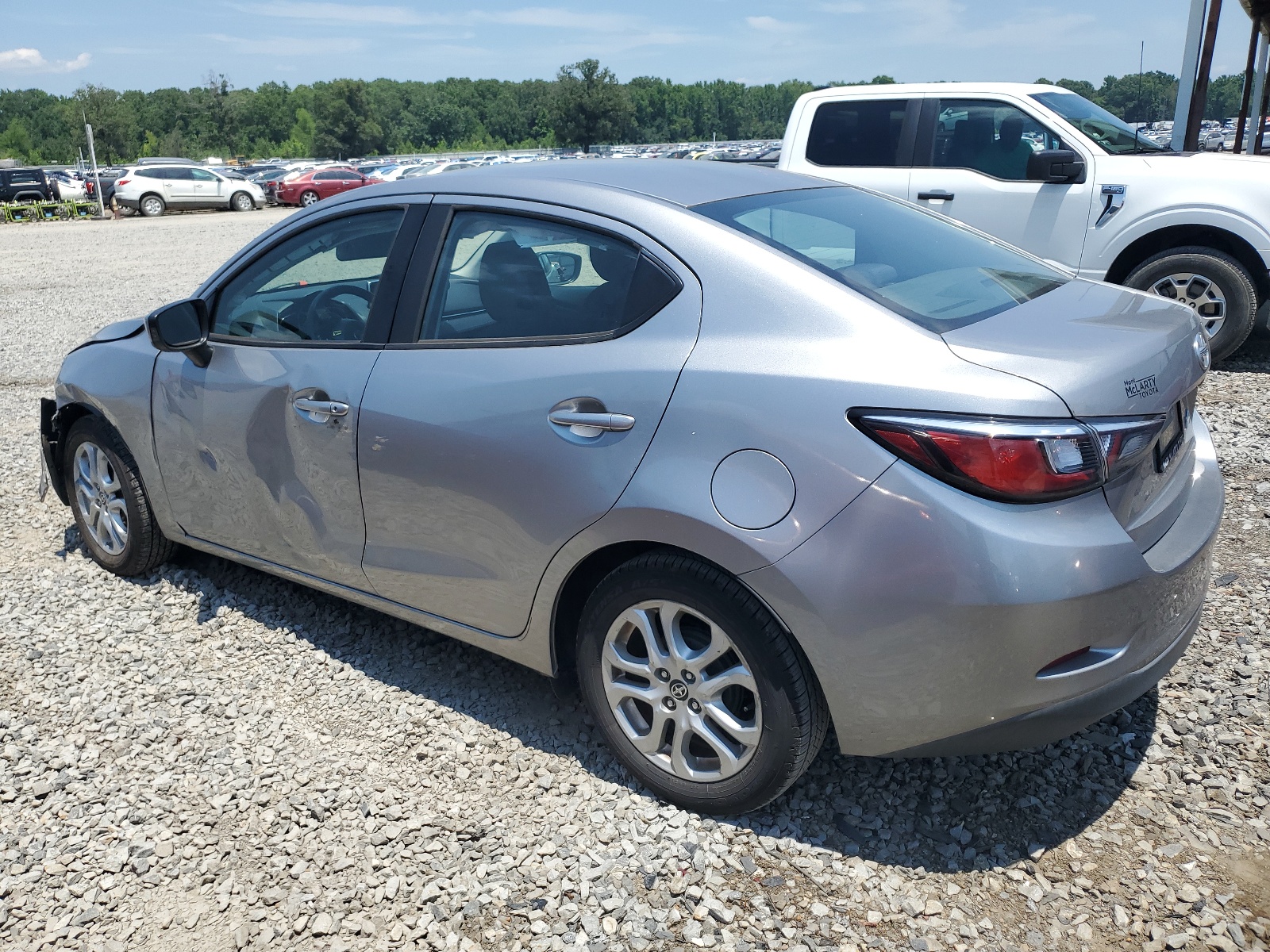 2016 Toyota Scion Ia vin: 3MYDLBZV0GY137220