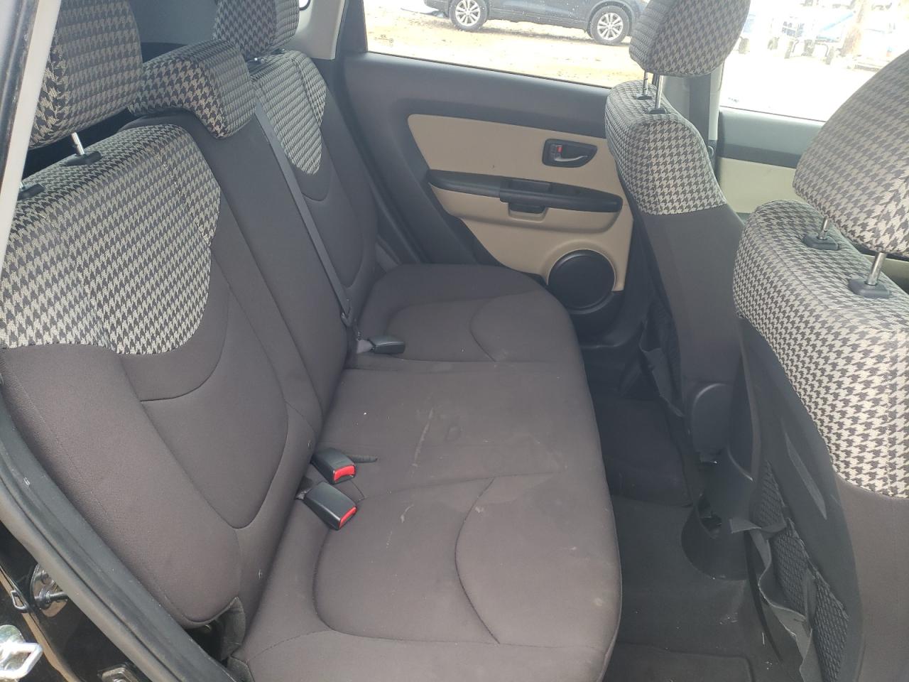 2011 Kia Soul + VIN: KNDJT2A24B7247507 Lot: 60676574