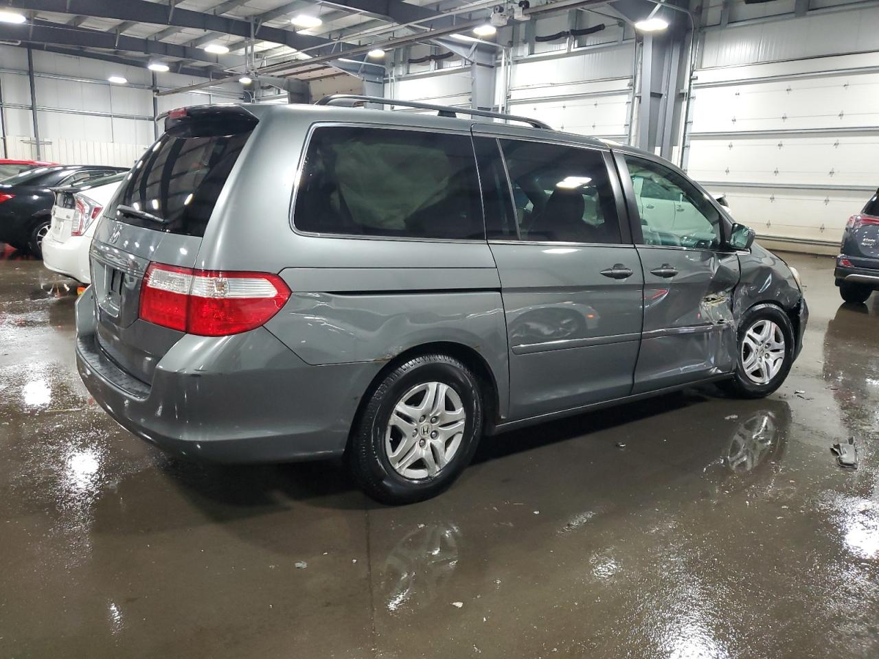 2007 Honda Odyssey - Image 3