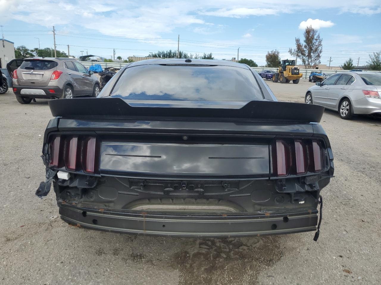 2017 Ford Mustang VIN: 1FA6P8TH4H5282699 Lot: 59233724