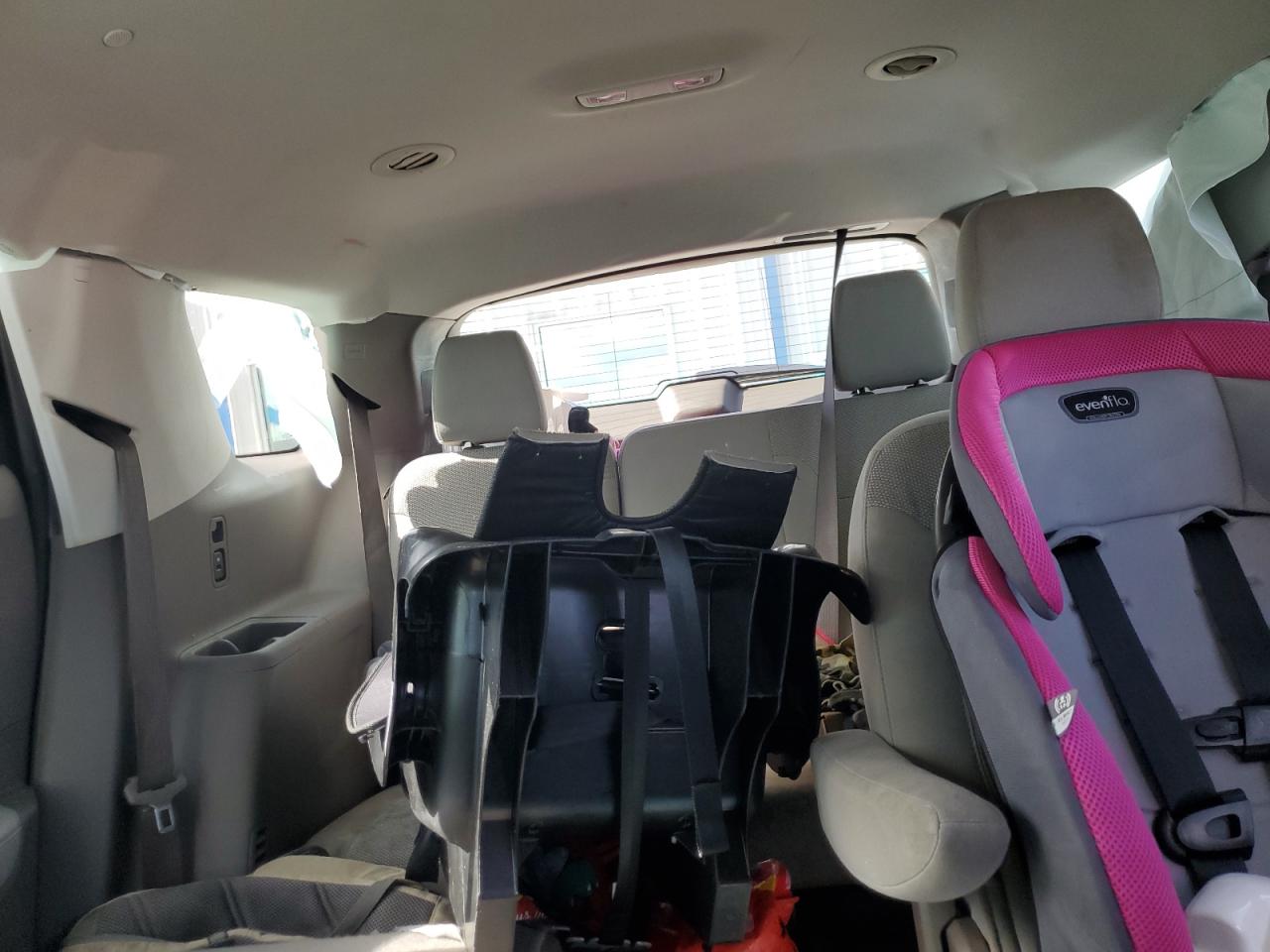 2018 Chevrolet Traverse Lt VIN: 1GNERGKW3JJ110243 Lot: 60860404