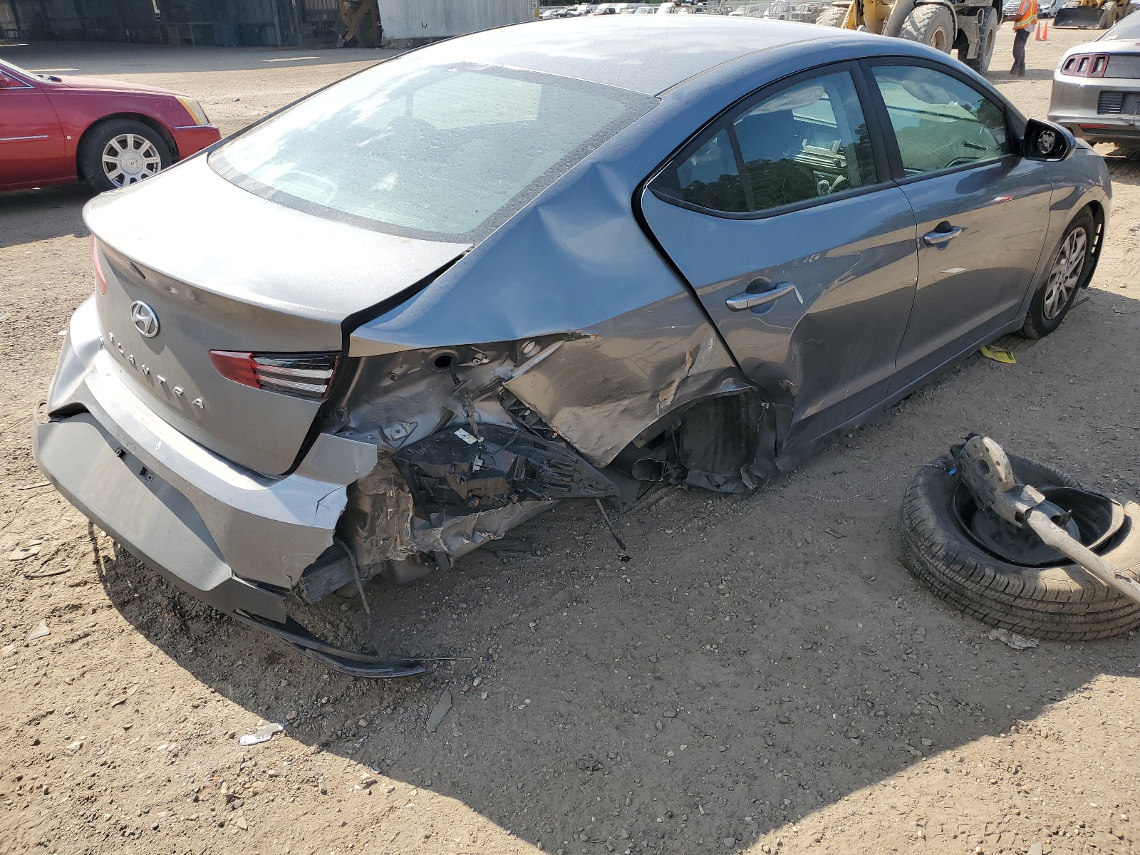 2019 Hyundai Elantra Se vin: 5NPD74LF7KH456880