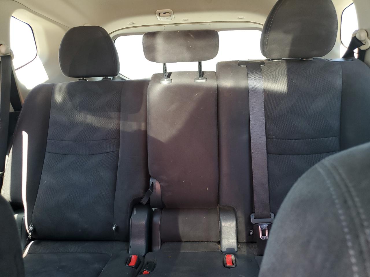 2015 Nissan Rogue S VIN: KNMAT2MV4FP524782 Lot: 60422584