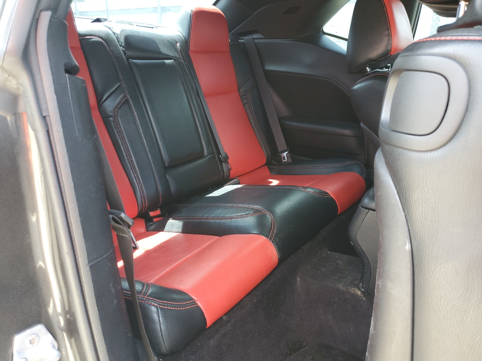 2C3CDZAG2JH219674 2018 Dodge Challenger Sxt