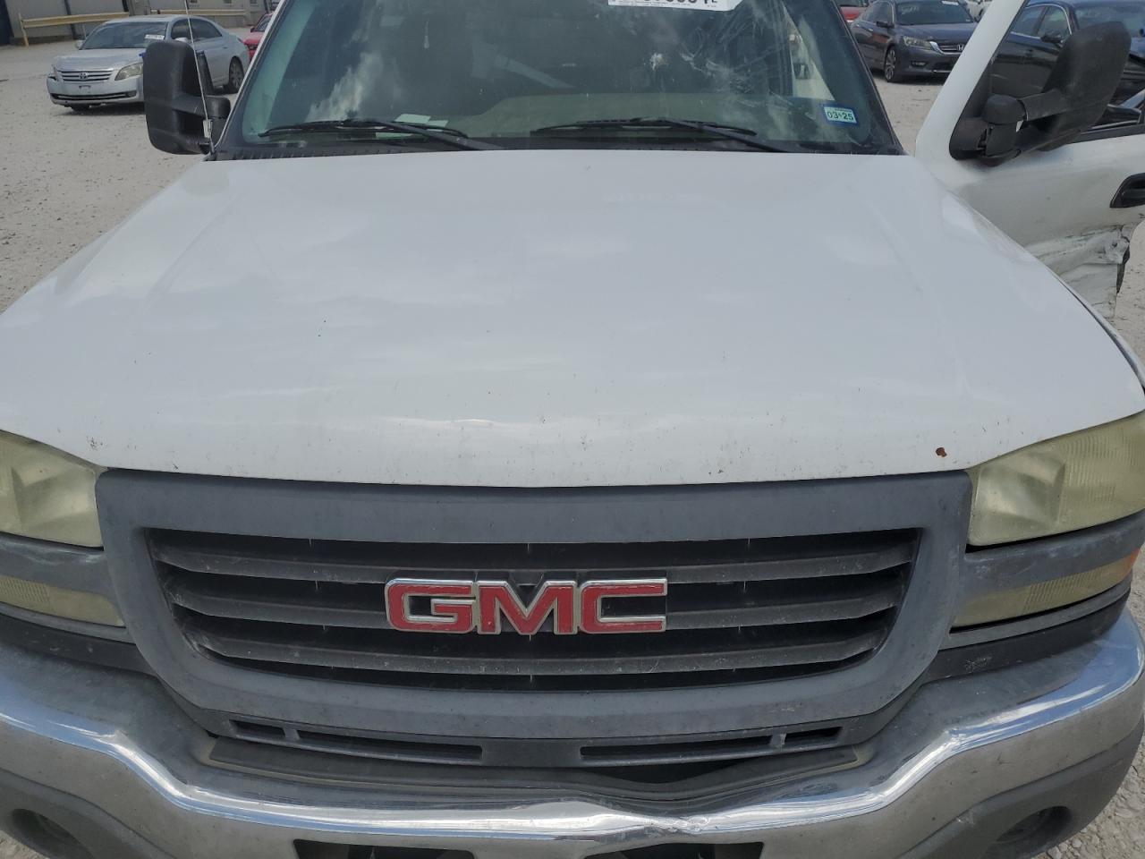 2004 GMC Sierra C2500 Heavy Duty VIN: 1GTHC24UX4E295748 Lot: 57979984