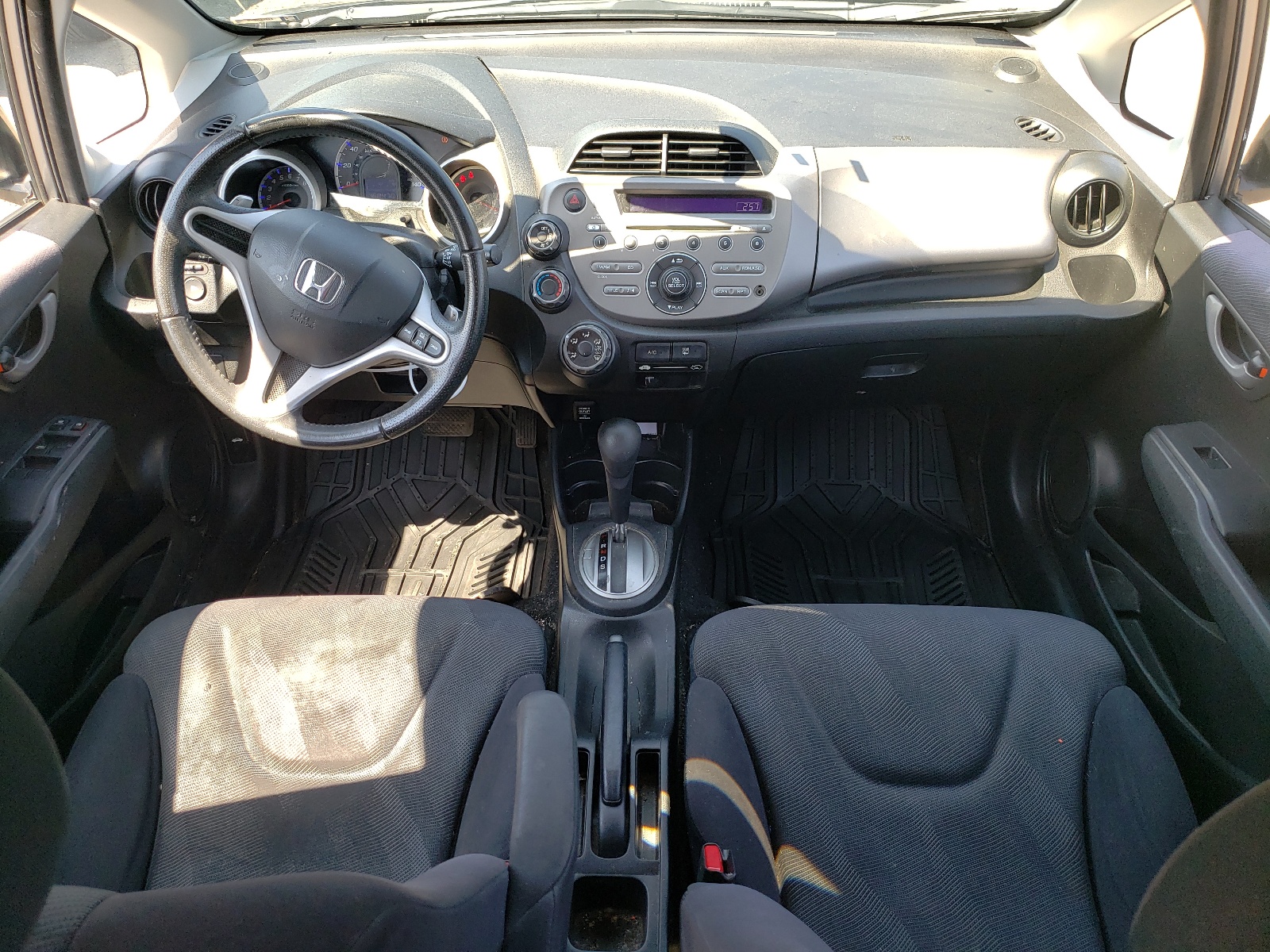 JHMGE8H48AS027666 2010 Honda Fit Sport