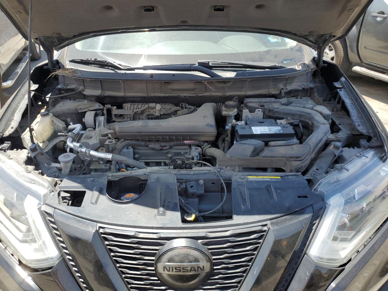 2018 Nissan Rogue - Image 11