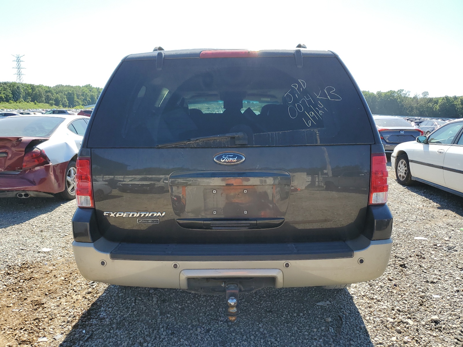 1FMFU18515LA67809 2005 Ford Expedition Eddie Bauer