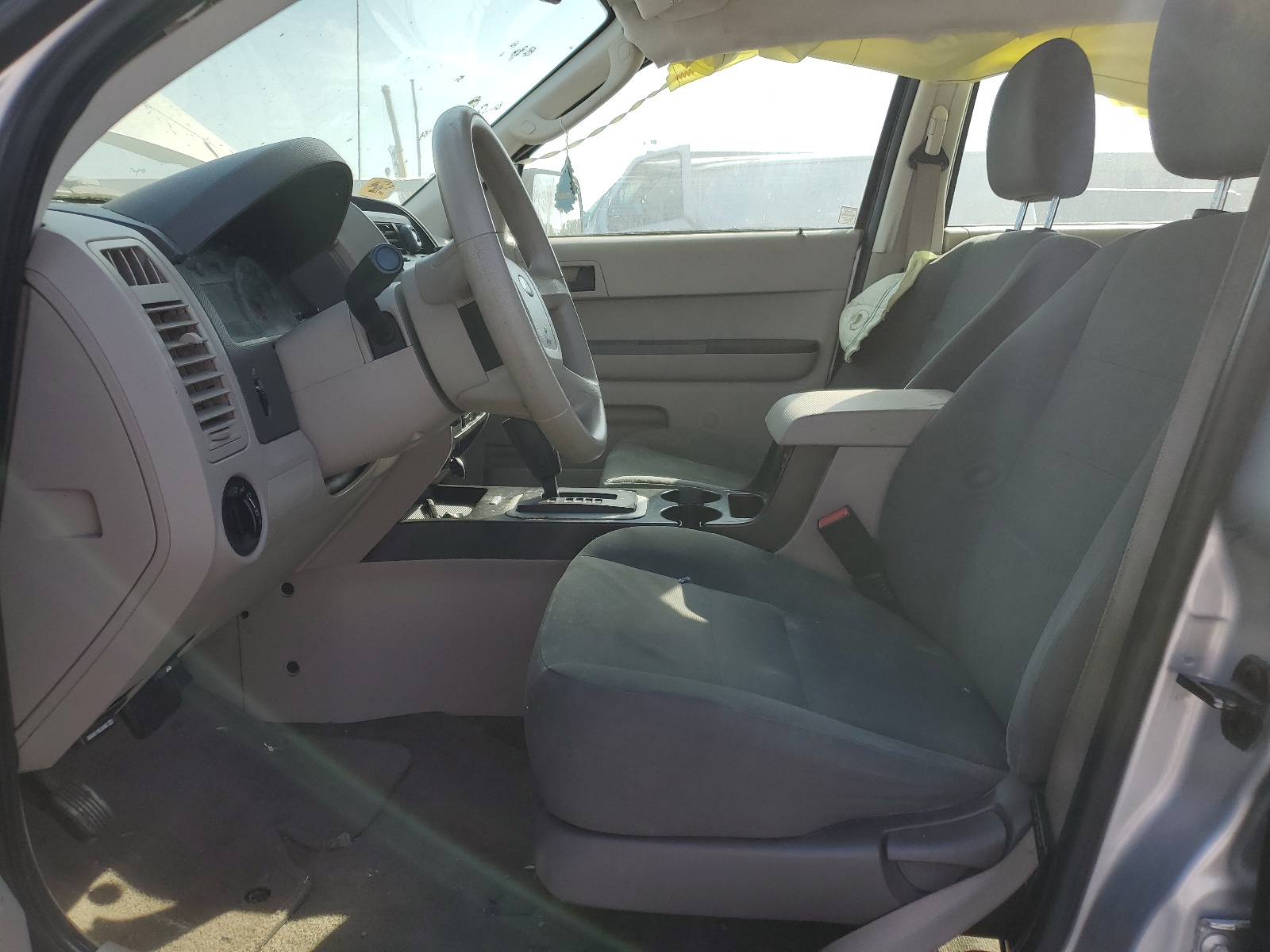 1FMCU0C77AKA11217 2010 Ford Escape Xls