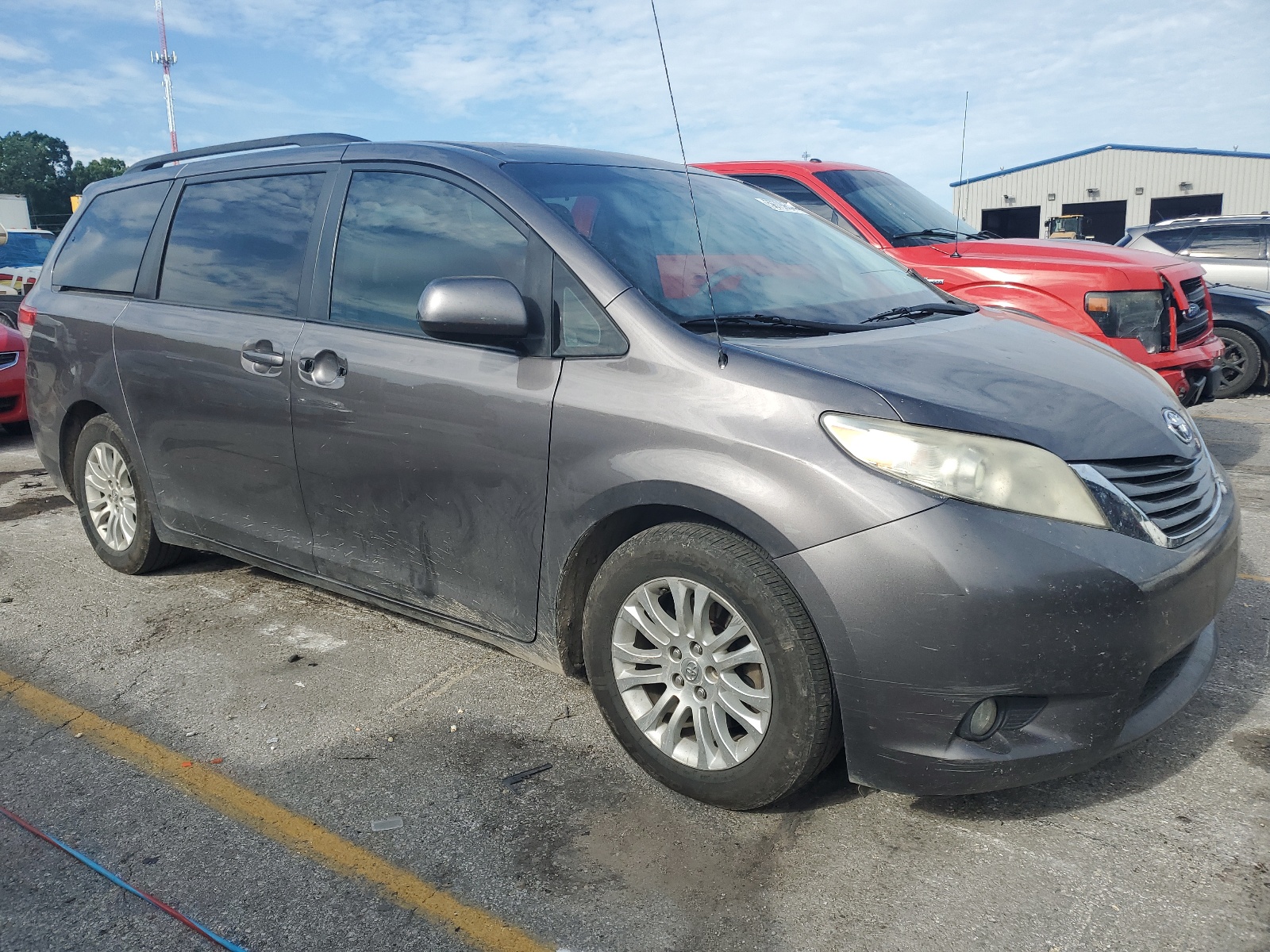 2012 Toyota Sienna Xle vin: 5TDYK3DC3CS204134