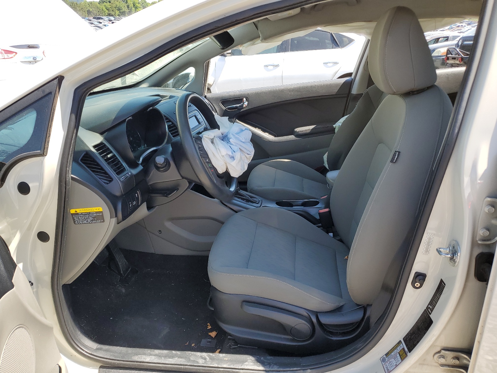 KNAFK4A62F5258124 2015 Kia Forte Lx