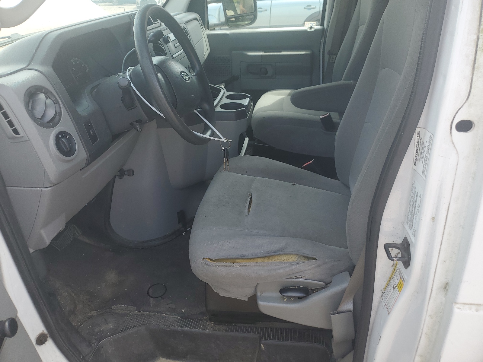 1FTNE1EW6BDB33075 2011 Ford Econoline E150 Van