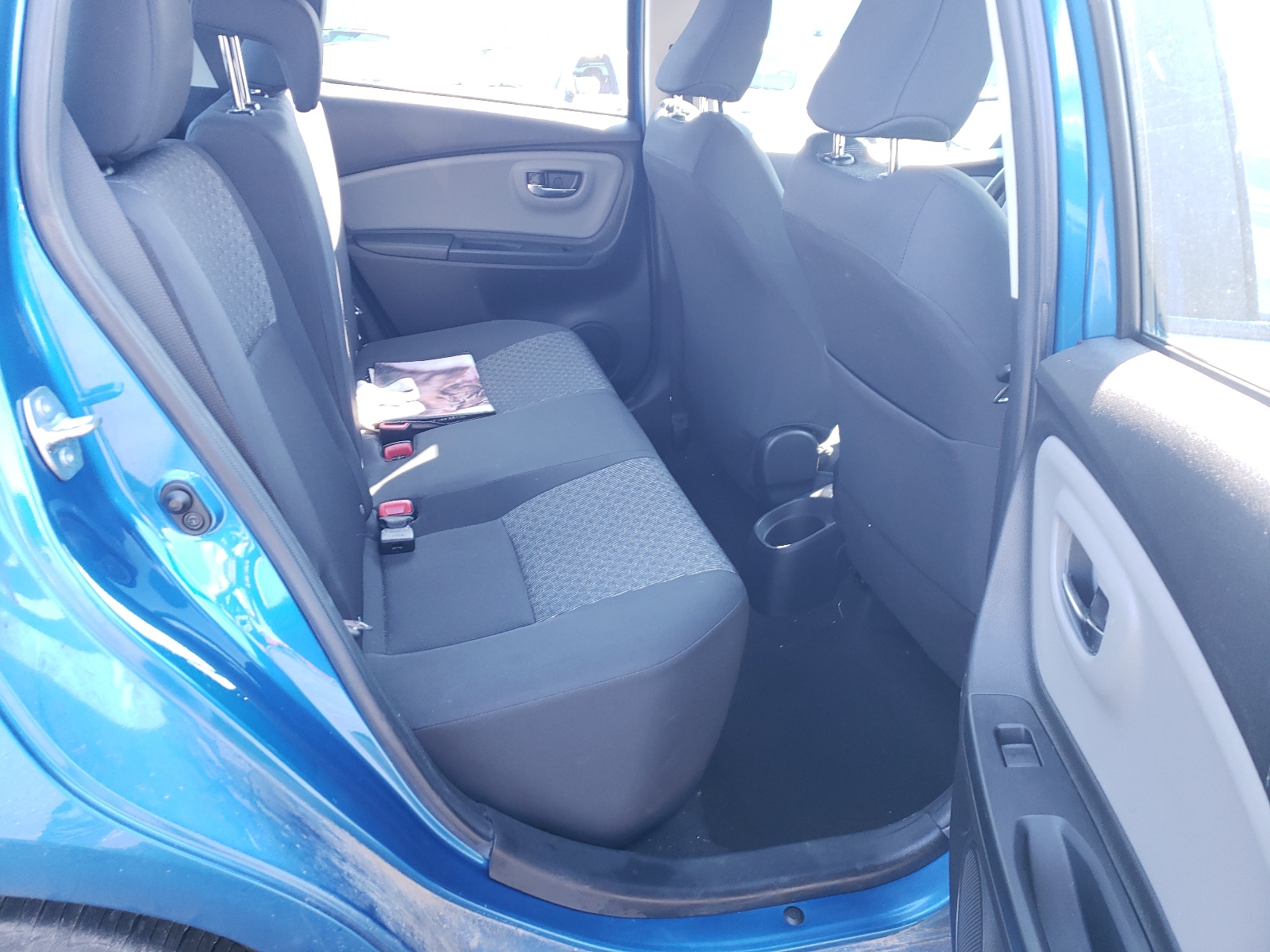 VNKKTUD31FA040206 2015 Toyota Yaris