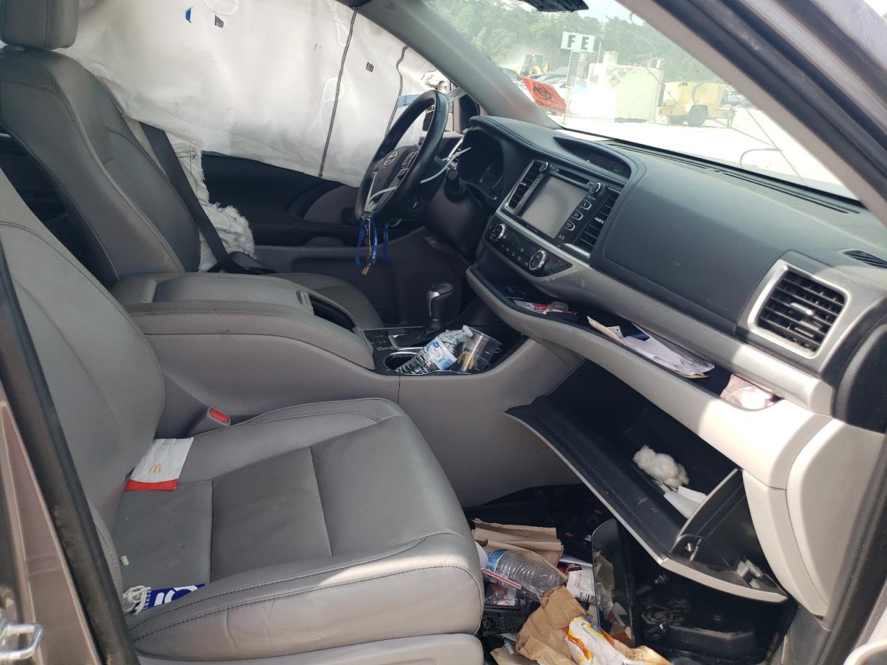 2019 Toyota Highlander Se VIN: 5TDJZRFH9KS564578 Lot: 58610064