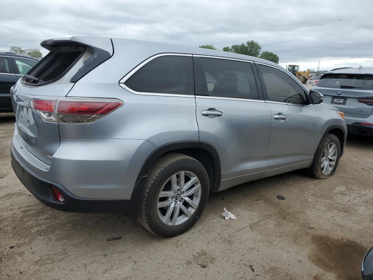 VIN 5TDBKRFH4GS321681 2016 TOYOTA HIGHLANDER no.3