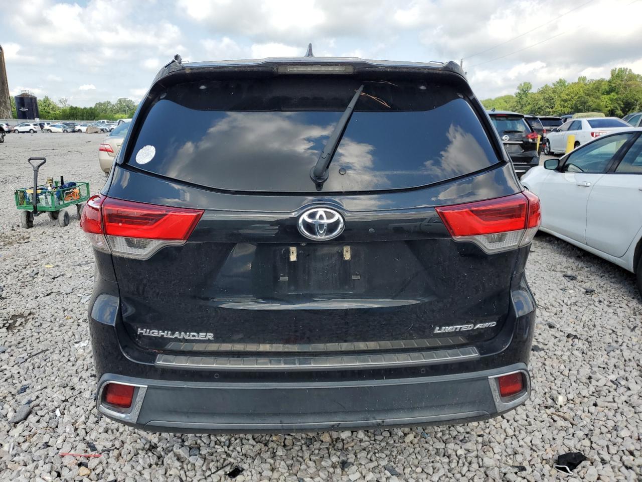 5TDDZRFH9HS357467 2017 Toyota Highlander Limited