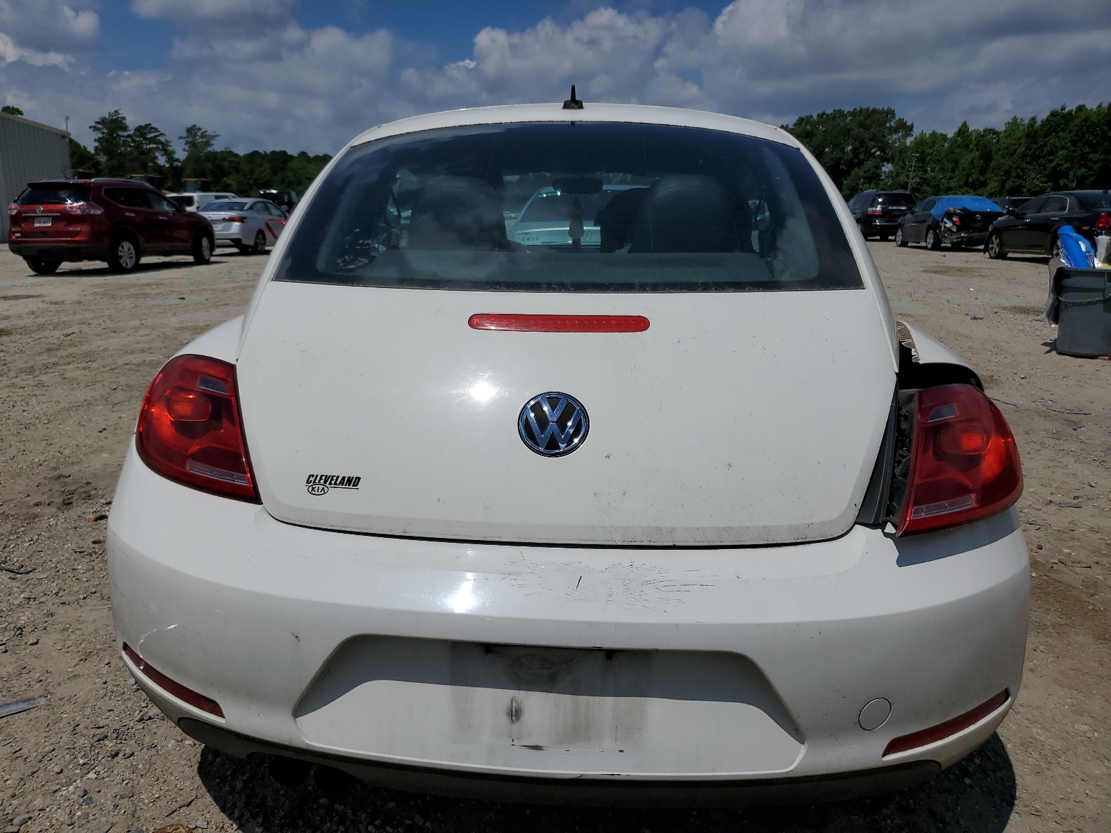 3VWJX7AT8CM665082 2012 Volkswagen Beetle