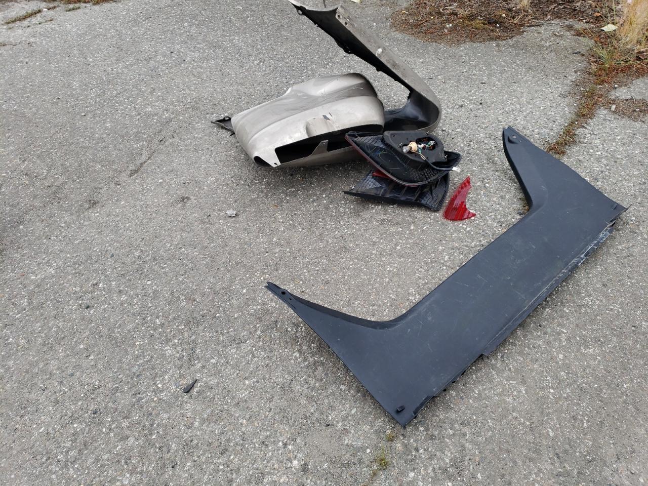 2004 Toyota Camry Le VIN: JTDBE32K640273105 Lot: 59152004