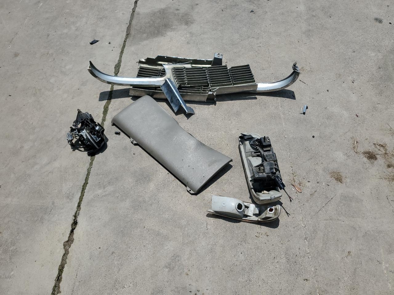 2004 Chevrolet Tahoe C1500 VIN: 1GNEC13V34R226908 Lot: 58093274