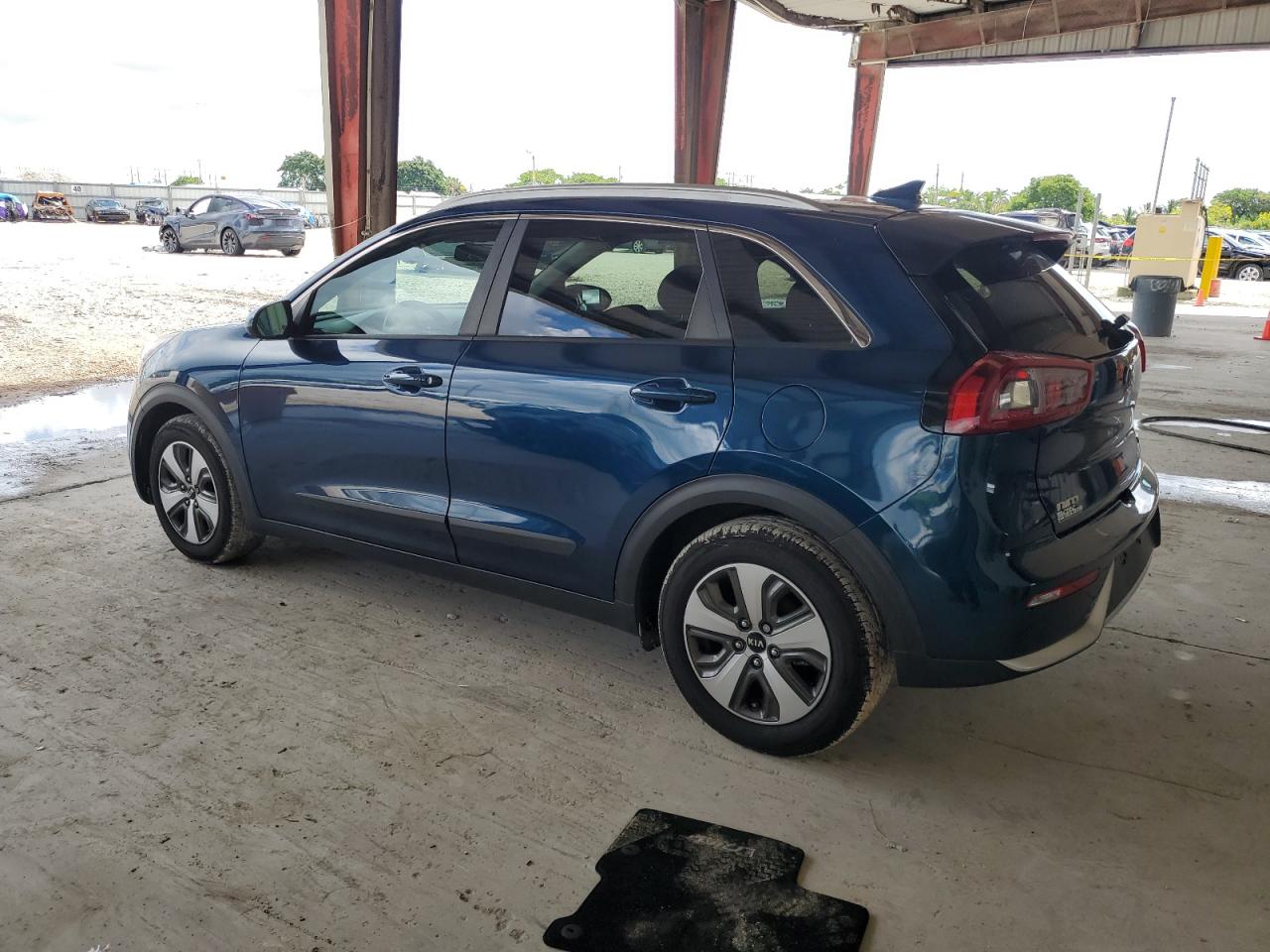 KNDCB3LC6H5101475 2017 KIA NIRO - Image 2