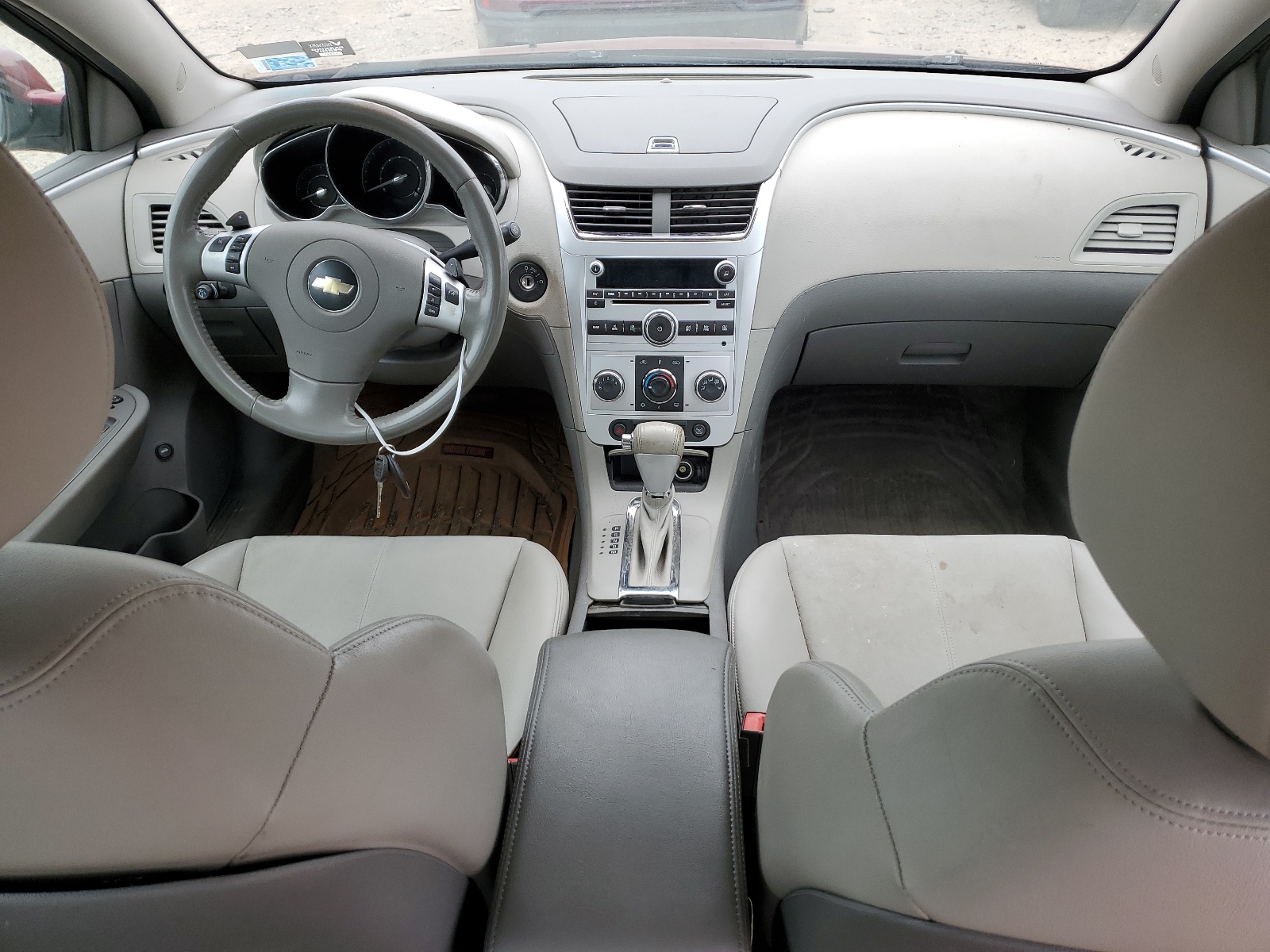 1G1ZD5EB2AF153747 2010 Chevrolet Malibu 2Lt