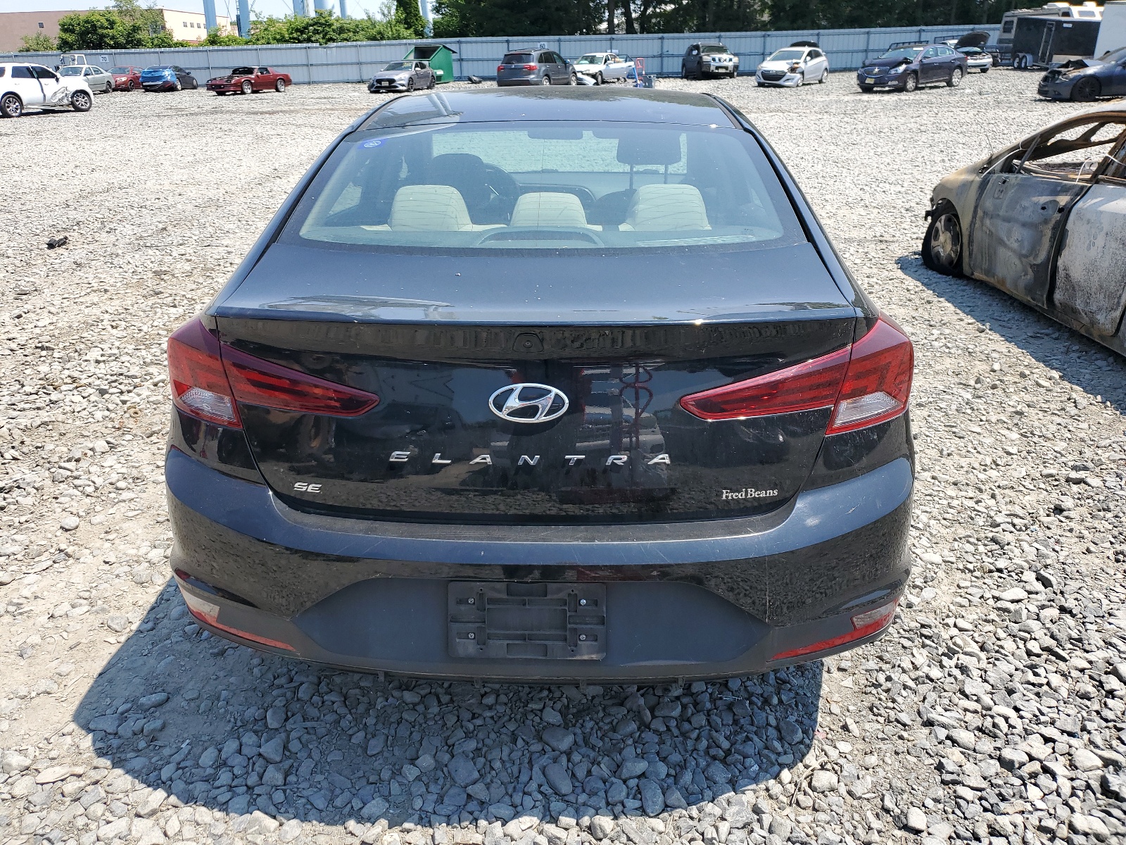 KMHD74LF4KU789359 2019 Hyundai Elantra Se