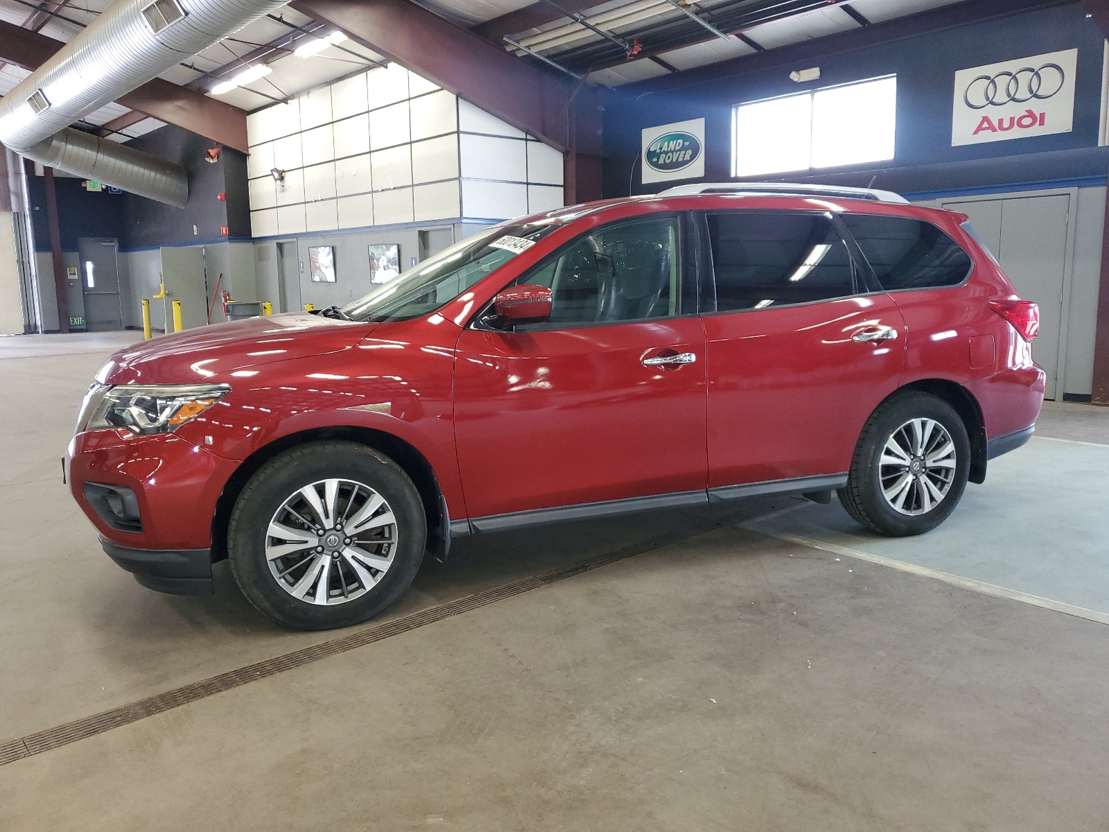 2017 Nissan Pathfinder S vin: 5N1DR2MM2HC631936