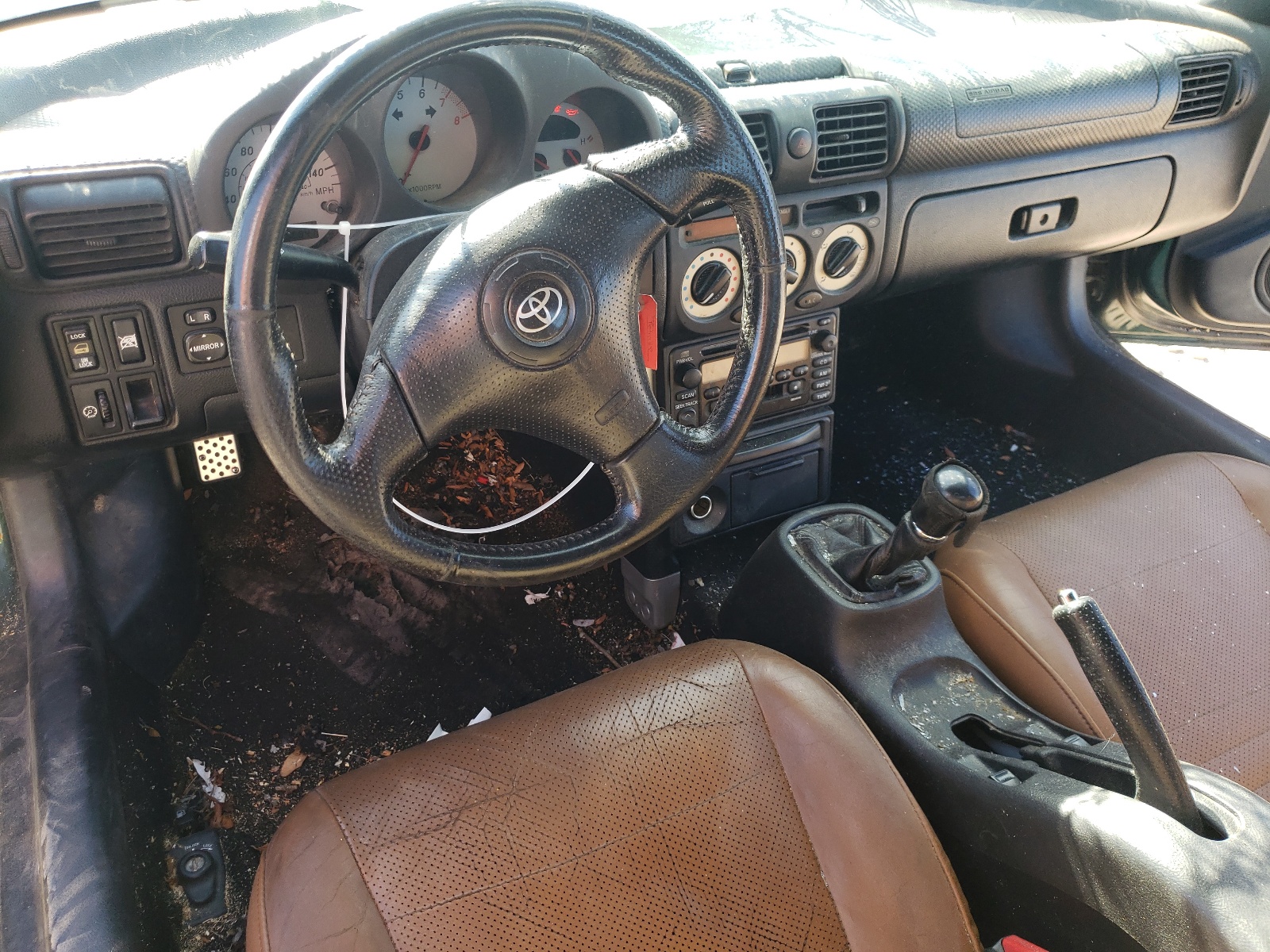 JTDFR320320053387 2002 Toyota Mr2 Spyder