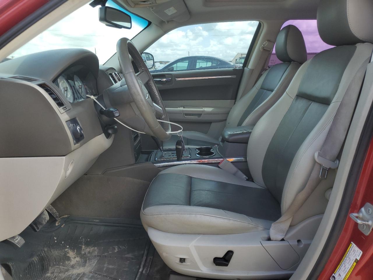 2008 Chrysler 300 Touring VIN: 2C3LA53GX8H281865 Lot: 59389624