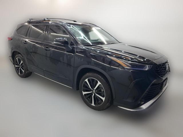  TOYOTA HIGHLANDER 2022 Чорний