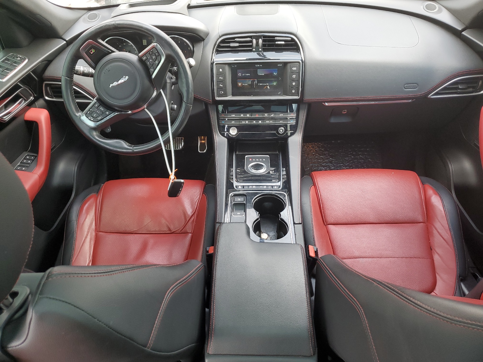 SADCL2BV3HA063449 2017 Jaguar F-Pace R - Sport