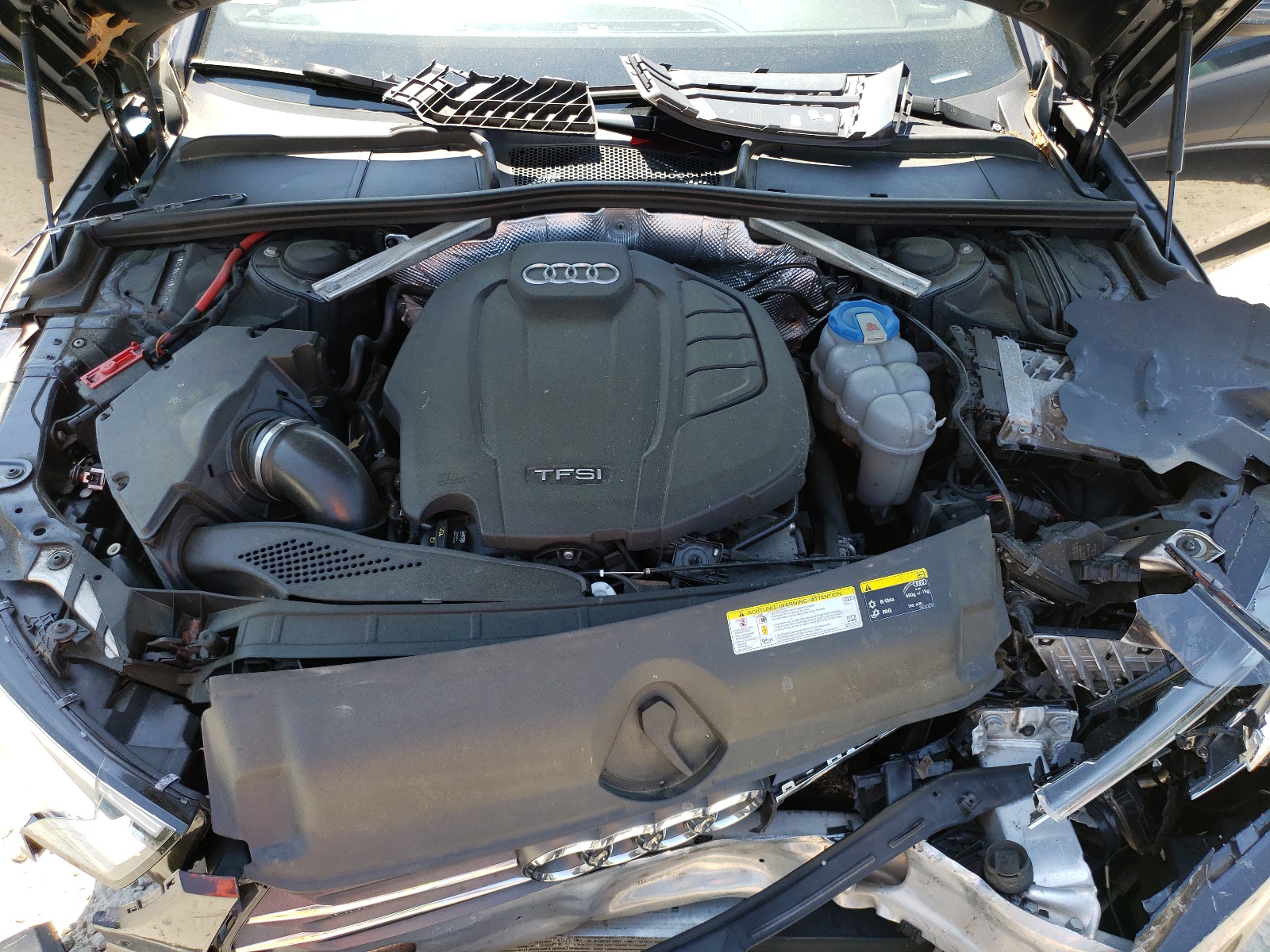 WAUENAF45HN025429 2017 Audi A4 Premium Plus