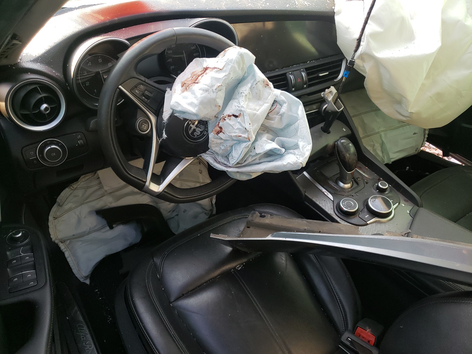 ZARFAECN6J7596645 2018 Alfa Romeo Giulia Ti