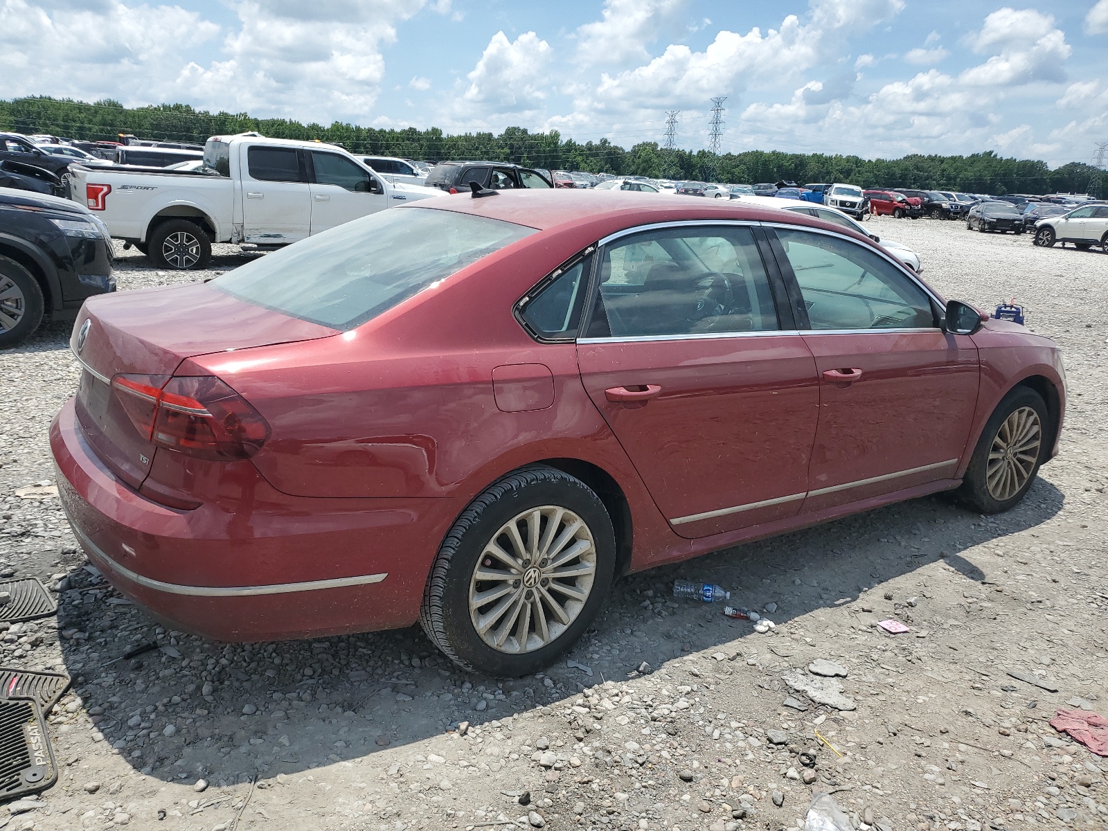 1VWBT7A31HC045408 2017 Volkswagen Passat Se