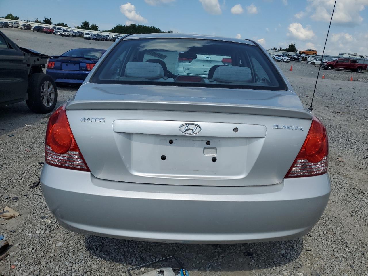 2004 Hyundai Elantra Gls VIN: KMHDN46D94U732996 Lot: 59748974