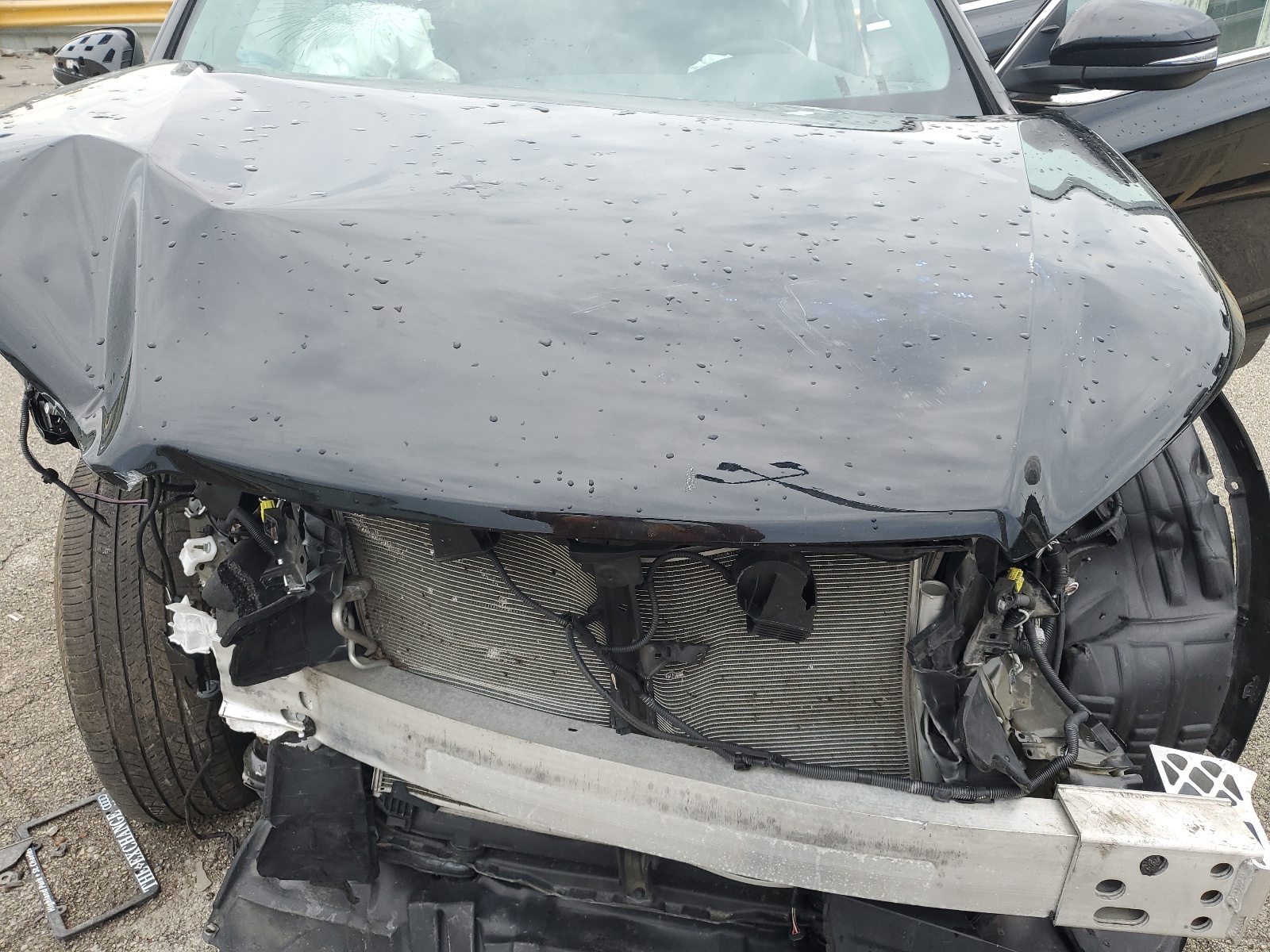 5TDZARFH4KS061051 2019 Toyota Highlander Le