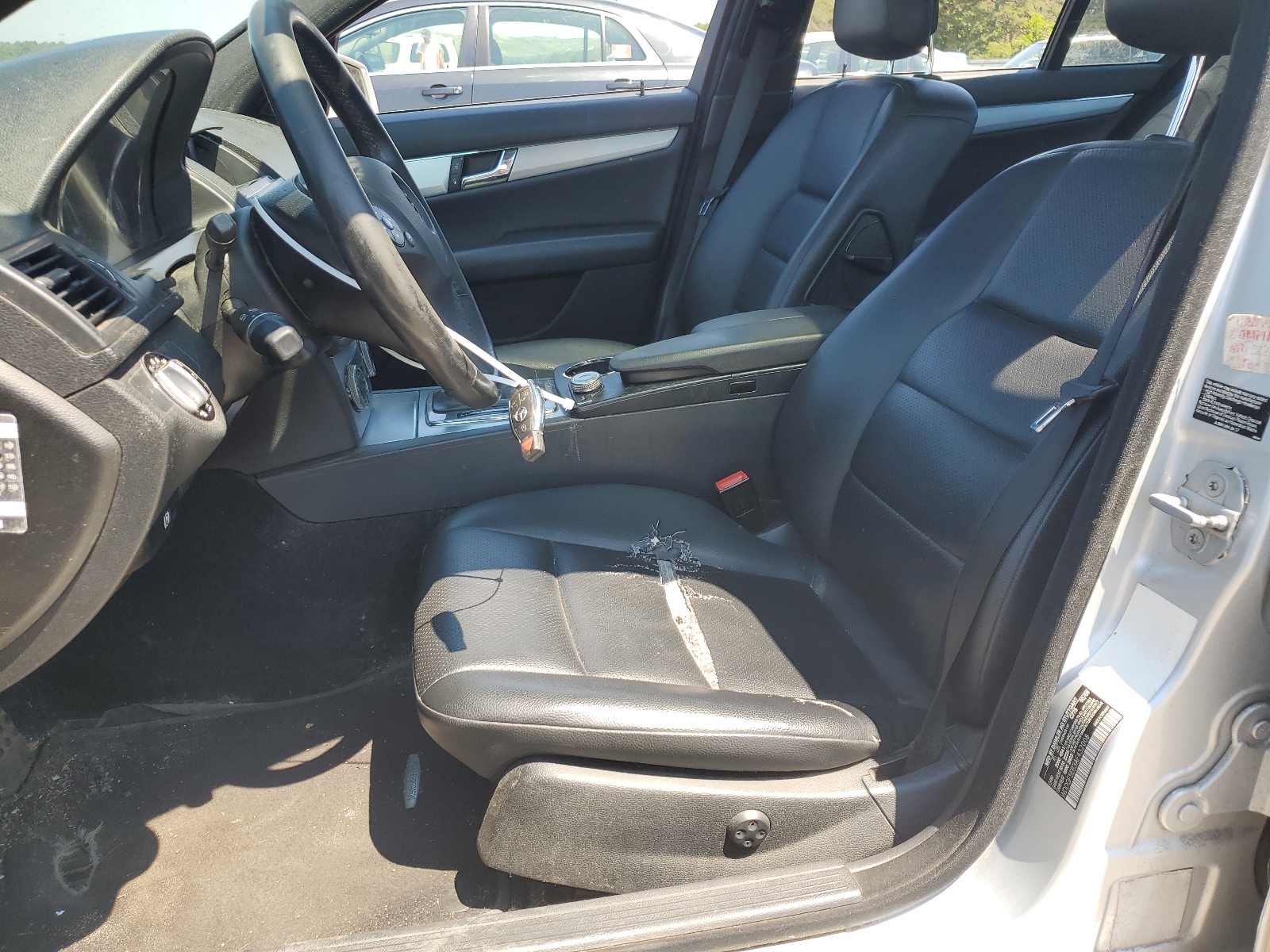 WDDGF5EB3AF432008 2010 Mercedes-Benz C 300