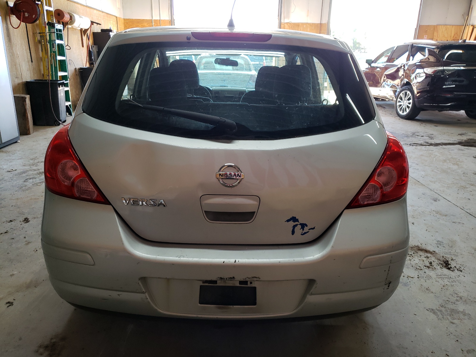 3N1BC1CP9BL411257 2011 Nissan Versa S